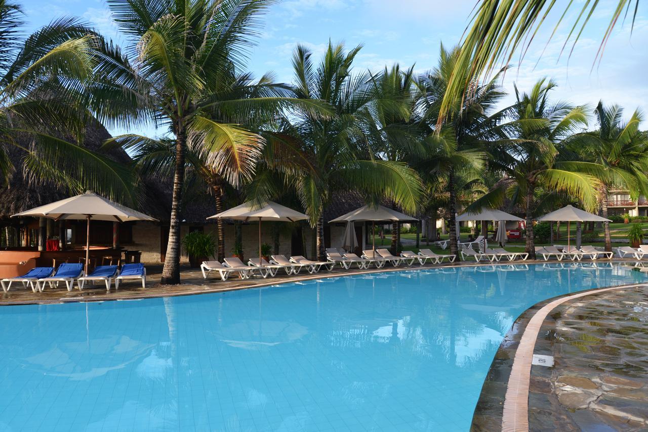 เบาบับ บีช รีสอร์ต Hotel เดียนีบีช ภายนอก รูปภาพ